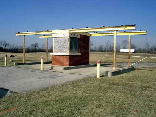 Ridgeway Drive-In - 2006 Photo (newer photo)